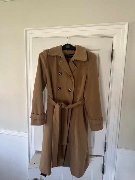 Tommy Hilfiger Tan Double-Breasted Wool Coat with Burgundy Lining - Picture 2 of 13